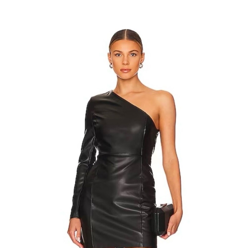 Chic Black One-Shoulder Mini Dress
